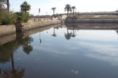 Le lac sacré du temple de Karnak